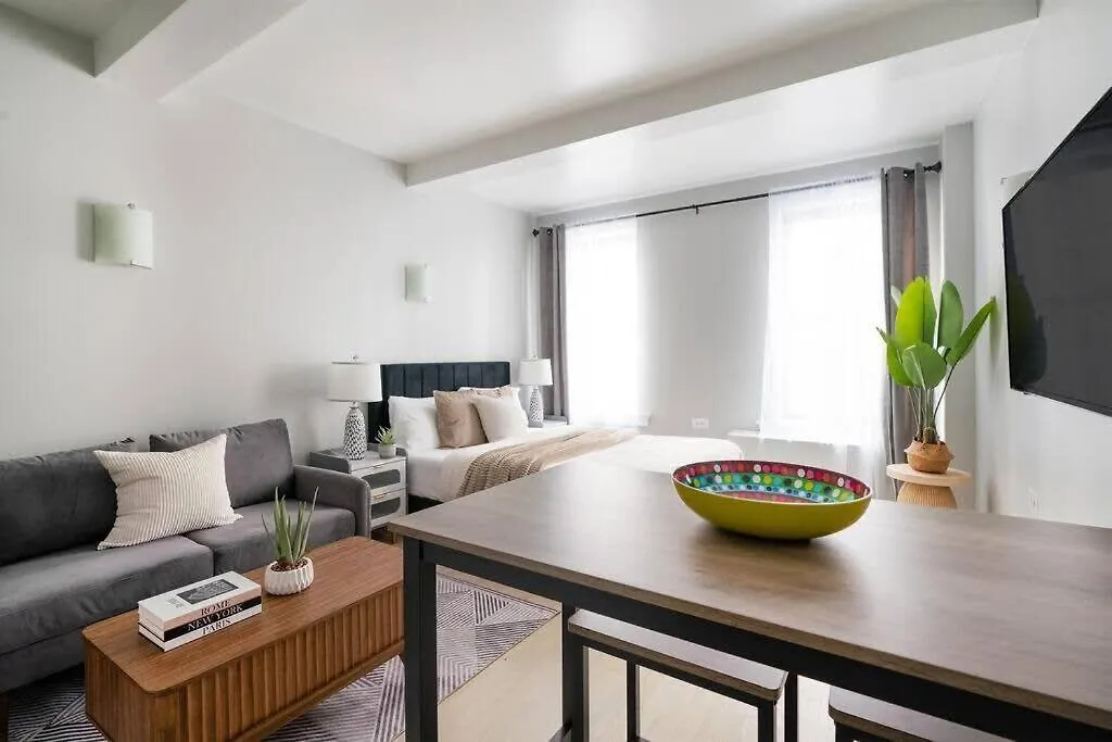 Apartment 73-705N Luxury Elv Bldg 24H Dm Gym Studio New York